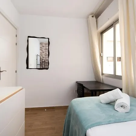 The 7th Corner, Hugh Ideal For Groups Malaga
