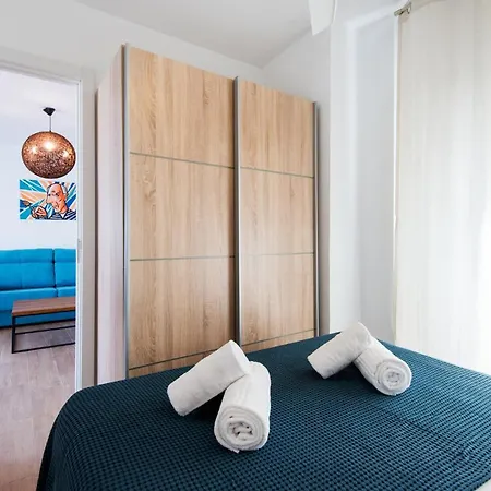 The 7th Corner, Hugh Ideal For Groups Apartment *